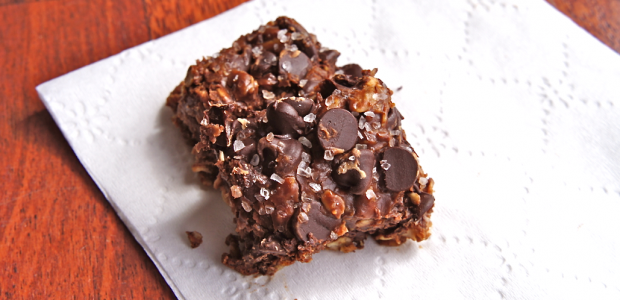 #htmlcaption_2074 Salted Peanut Butter Chocolate No Bake Bars